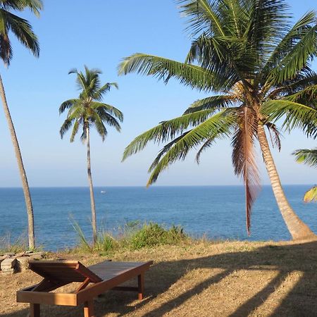 Pemuyan Mirissa70 Bed & Breakfast Exterior photo